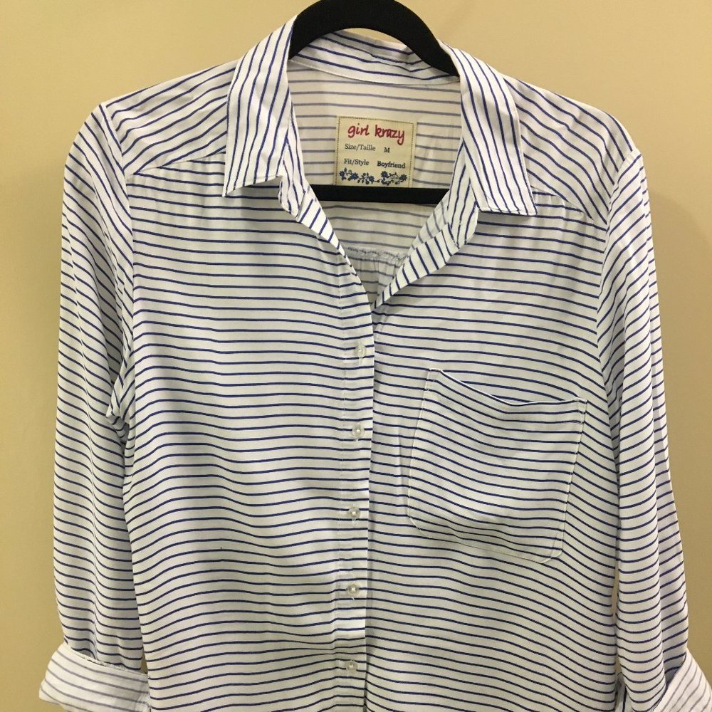 White/blue stripped button down